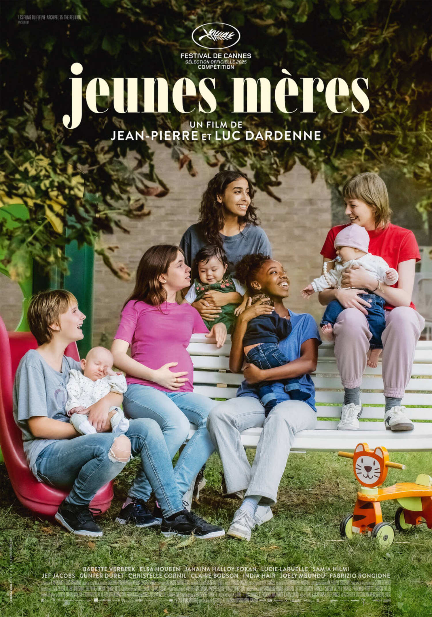 JEUNES M&Egrave;RES